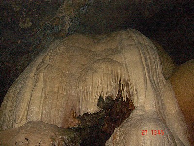 2008-04-27 13.45.27 Caving Rewaka resurgence 028 Jay.jpeg: 2592x1944, 1269k (2009 Apr 03 00:00)